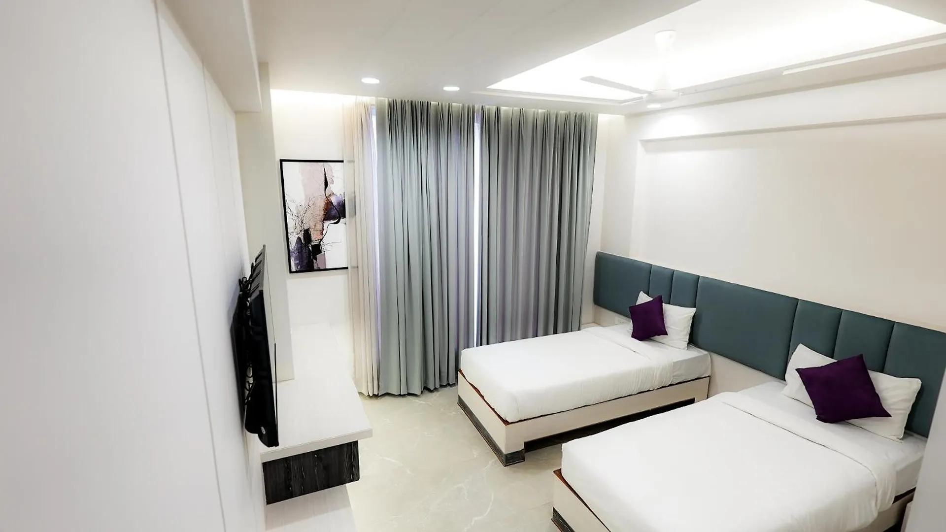 Hotel Elinor By Dazzling Hotels & Resorts Agra