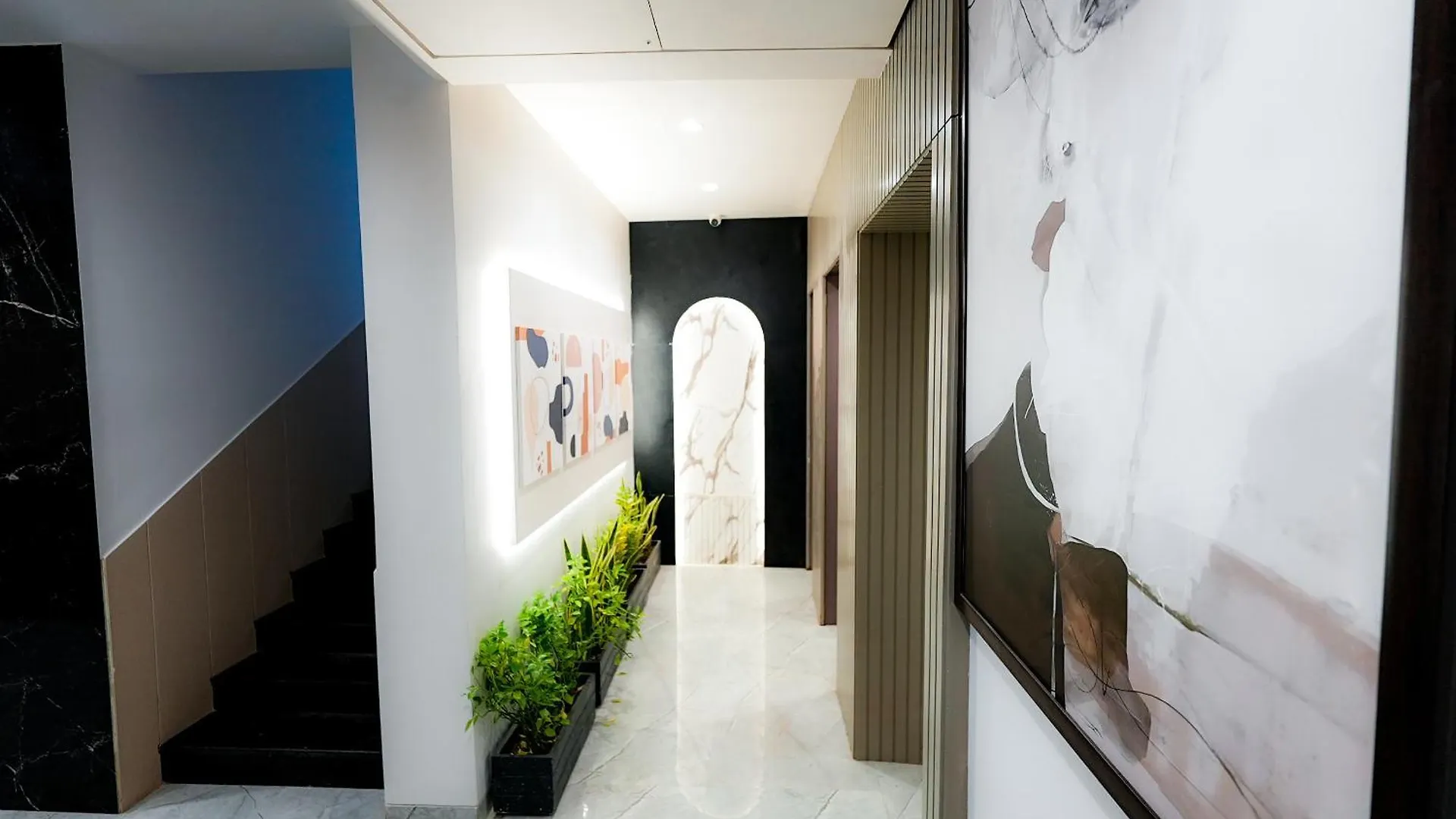 ****  Hotel Elinor By Dazzling Hotels & Resorts Agra  India