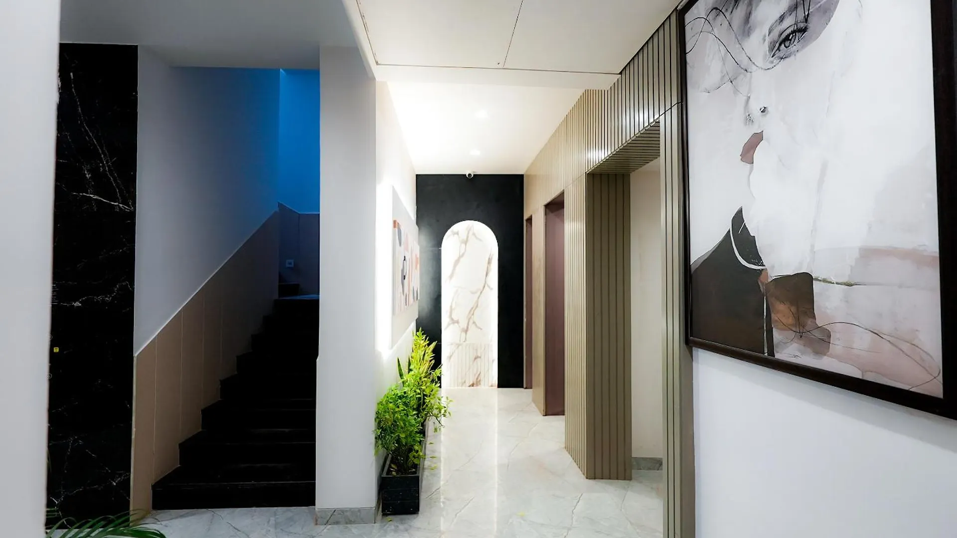 ****  Hotel Elinor By Dazzling Hotels & Resorts Agra  India