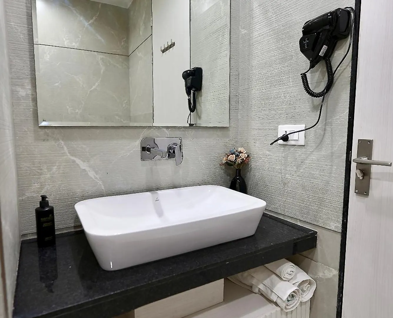 Hotel Elinor By Dazzling Hotels & Resorts Agra   Agra (Uttar Pradesh)