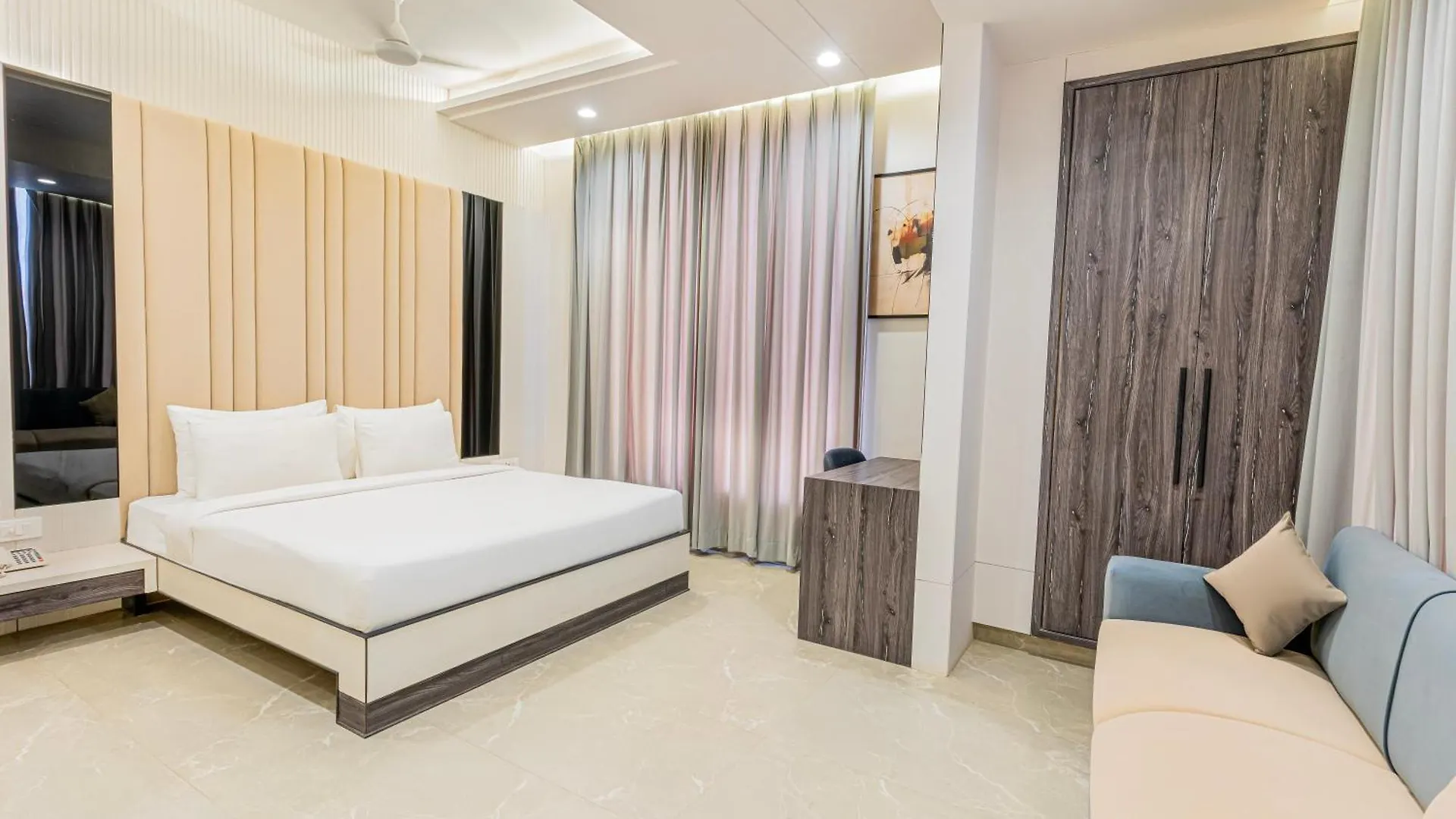 Hotel Elinor By Dazzling Hotels & Resorts Agra   Agra (Uttar Pradesh)