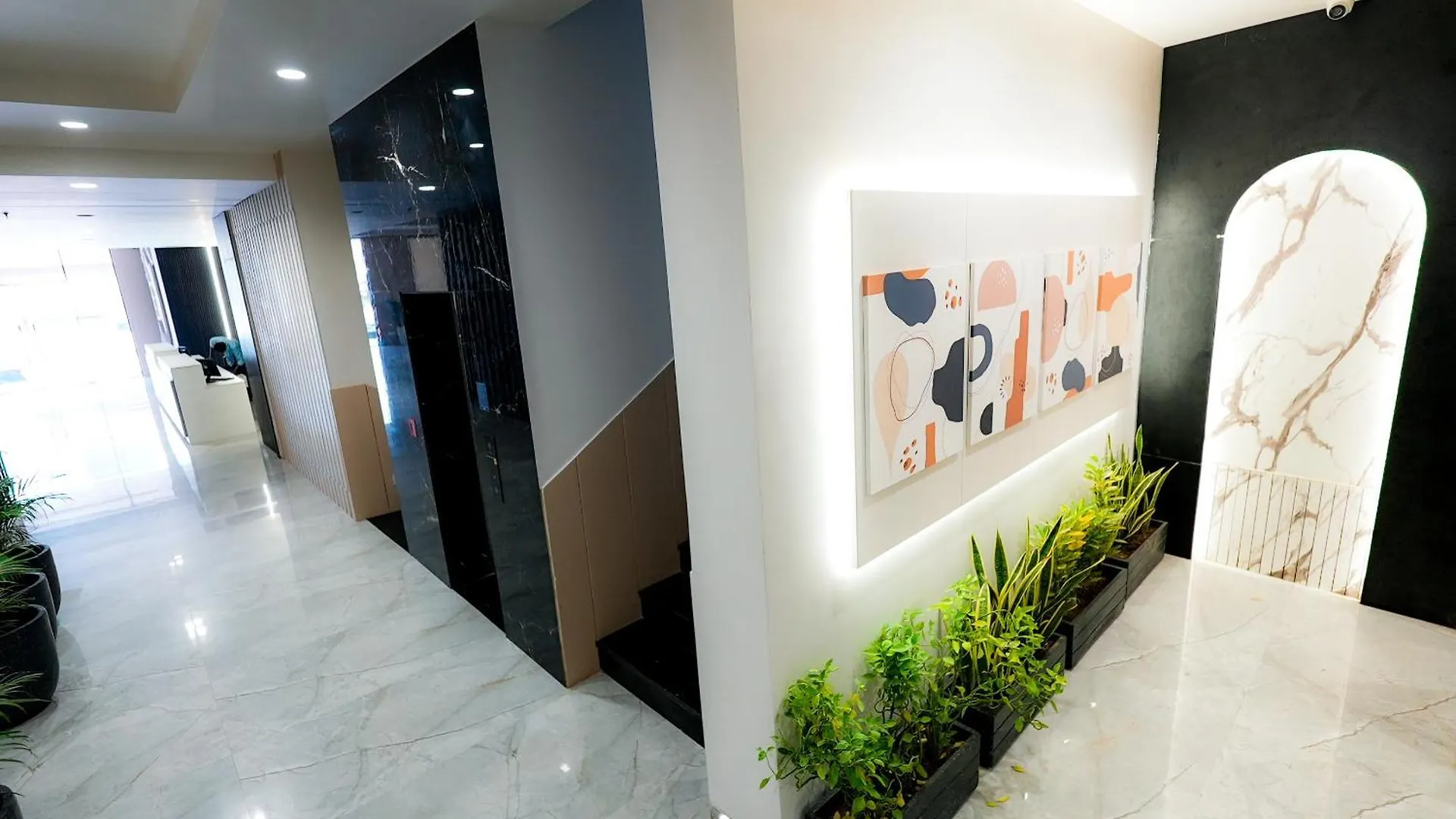 Hotel Elinor By Dazzling Hotels & Resorts Agra