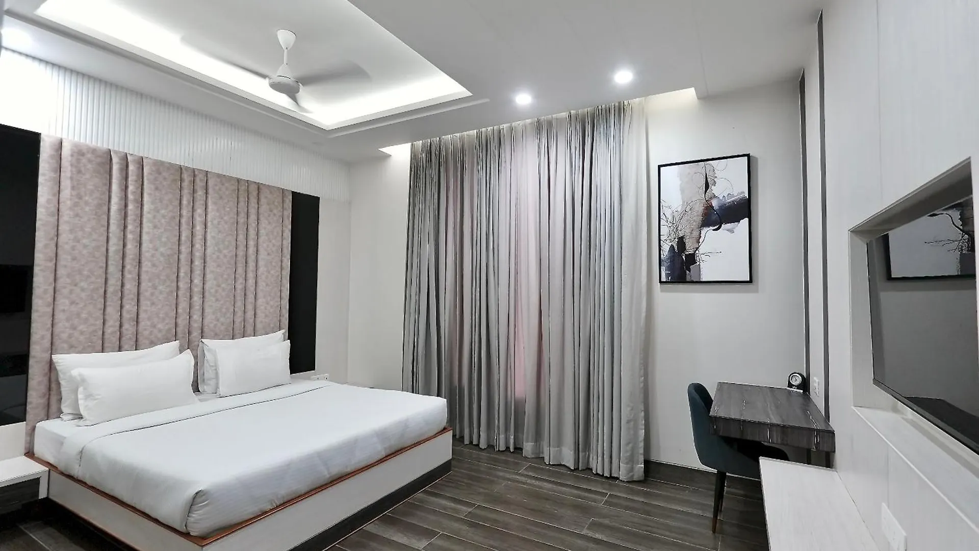 Hotel Elinor By Dazzling Hotels & Resorts Agra