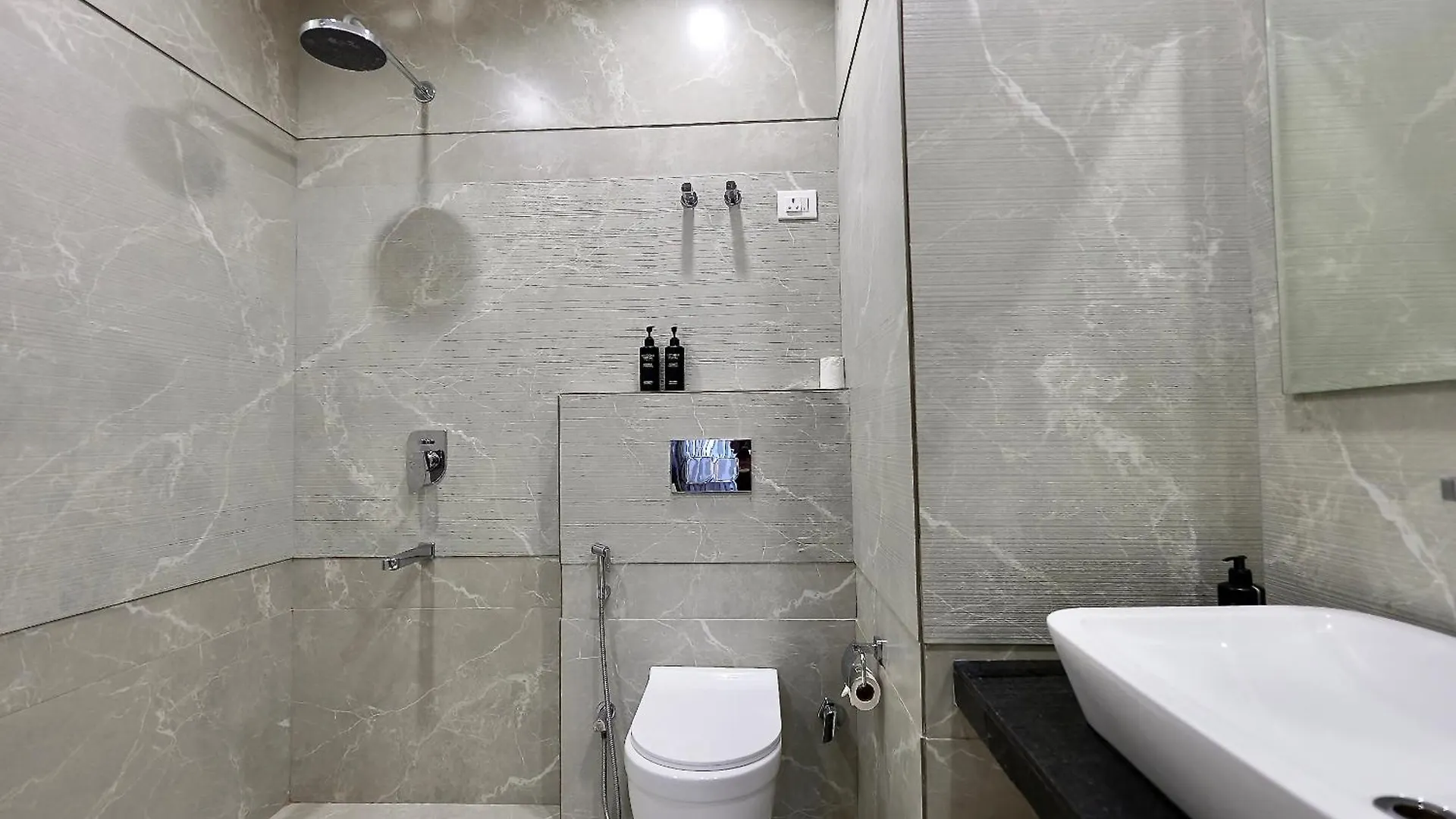 Hotel Elinor By Dazzling Hotels & Resorts Agra