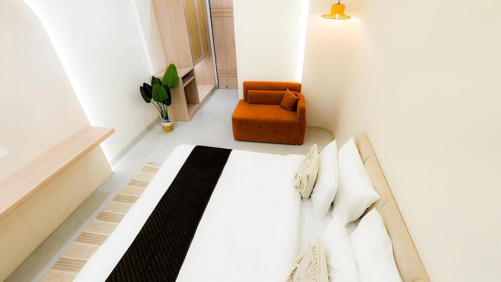 Hotel Elinor By Dazzling Hotels & Resorts Agra  Hindistan